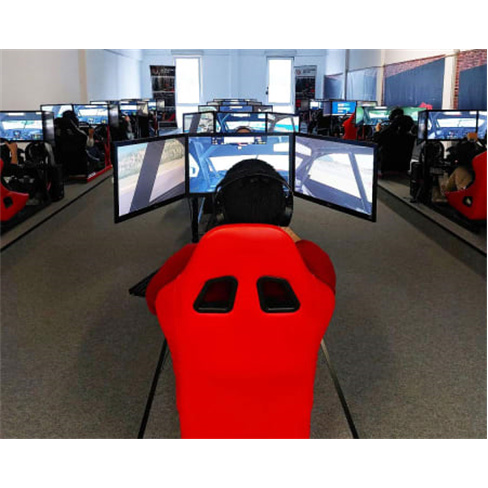 Desafia a Adrenalina em Lisboa! Condução no Autódromo Virtual: 2 Horas a Fund